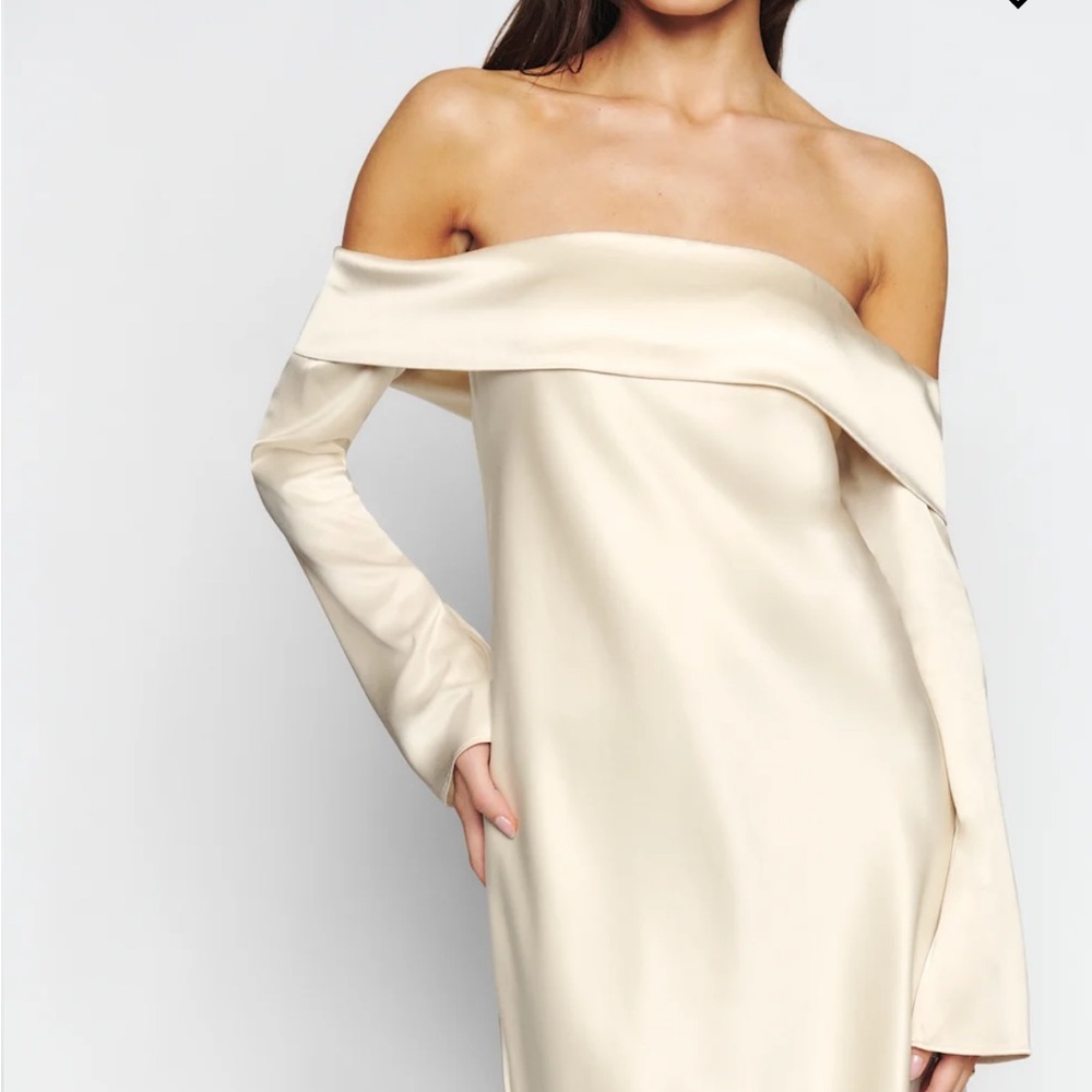 Reformation | Maves Dress Off-Shoulder in Off-White Cream Almond Size XS - Picture 5 of 8